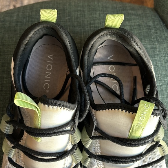 Vionic Women’s adore Active Sneaker Black White size 9 EUC! - Picture 7 of 14